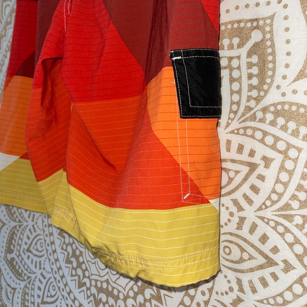 ✨HP✨ MEN’S “OP” MULTI-COLORED TIE/ADJUSTABLE WAIST BOARD SHORTS, MENS SIZE XXL - Picture 6 of 6